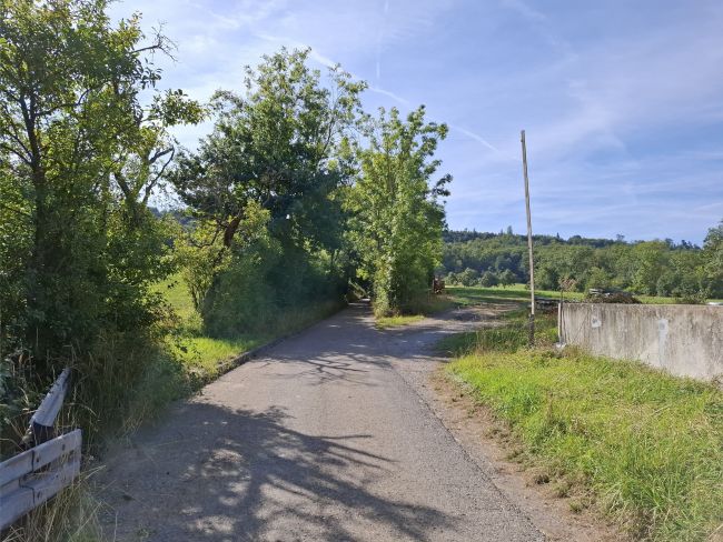 Führung der Netzstromkabel