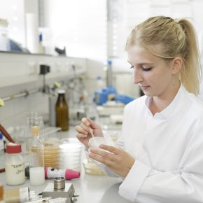 Ausbildung im Milchwirtschaftlichen Labor